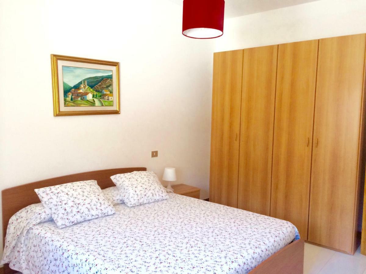 Apartament Lucia 150Mt From Beach カステルサルド エクステリア 写真