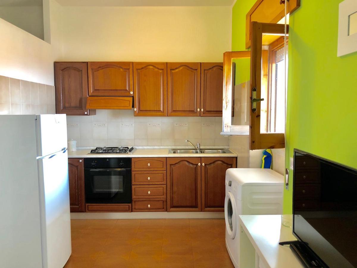 Apartament Lucia 150Mt From Beach カステルサルド エクステリア 写真